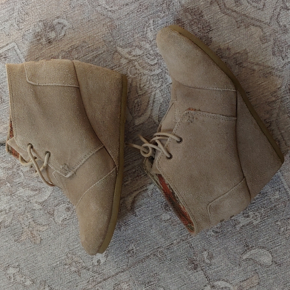 TOMS desert wedge booties